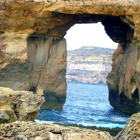 Mario Hideaway קסלנדי